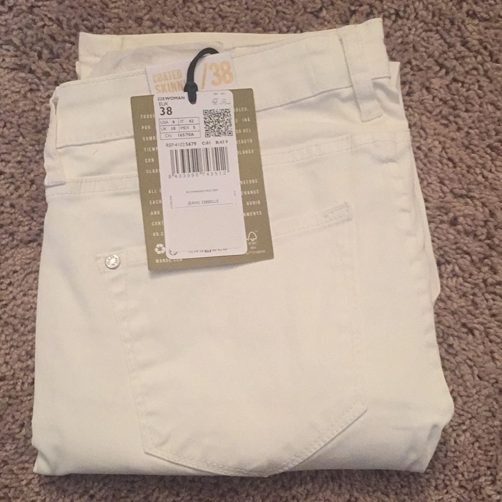 White skinny jeans